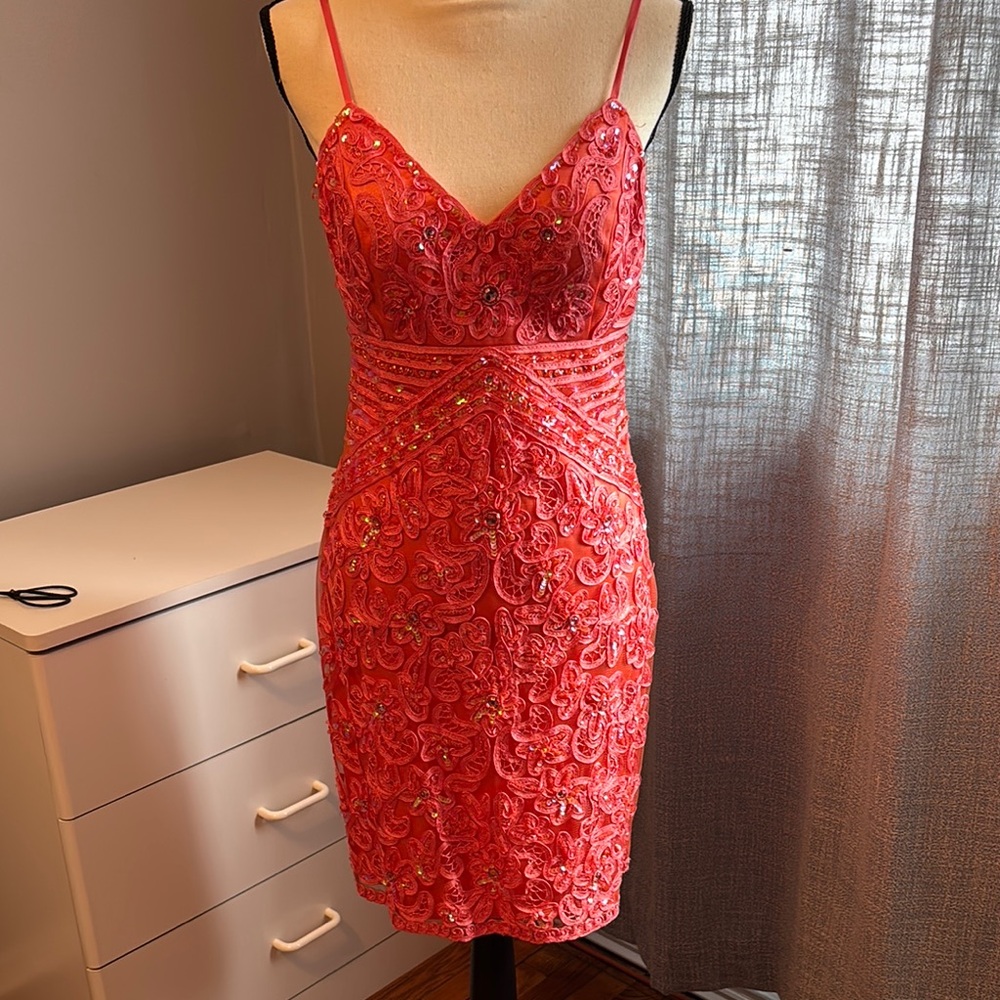 Sleeveless Red Beaded Lace Cocktail Dress